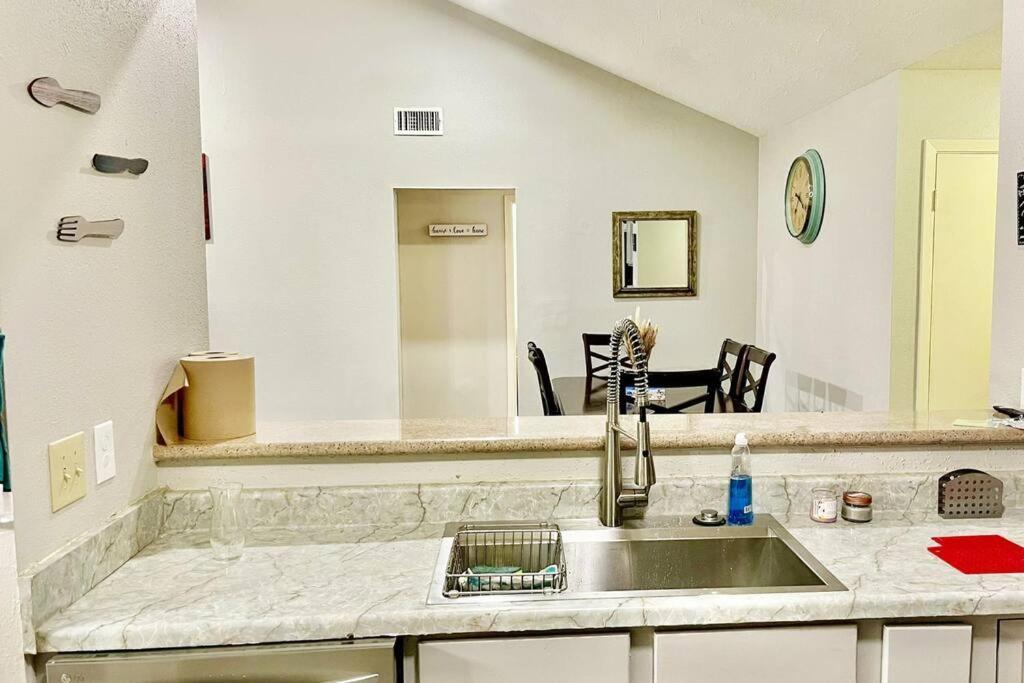 3 Bedroom Entire Home - Centrally Located In Katy, Texas Zewnętrze zdjęcie